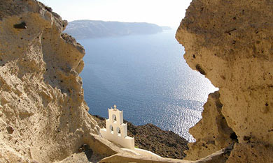 The Chapel Agios Nikolaos - Plaka Beach on the Caldera Side