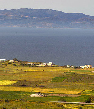The Northern Plains of Santorini - Baxedes